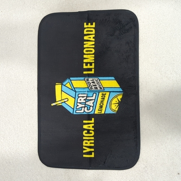 Lyrical Lemonade Bath Mat - Picture 1 of 2